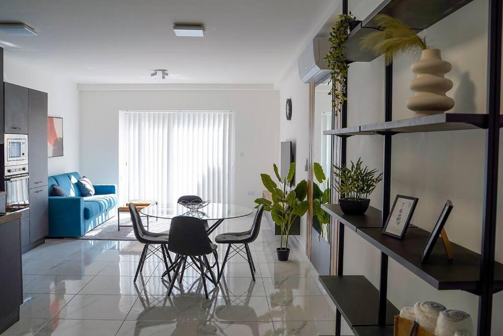 Luxurious Apartment Next To The Sea Gzira Eksteriør bilde